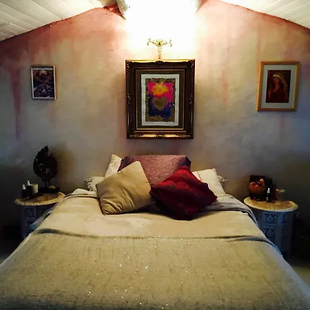 Couette-café L'occitania D'hotes 3*