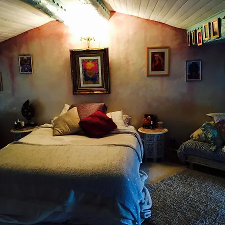 Couette-café L'occitania D'hotes 3*
